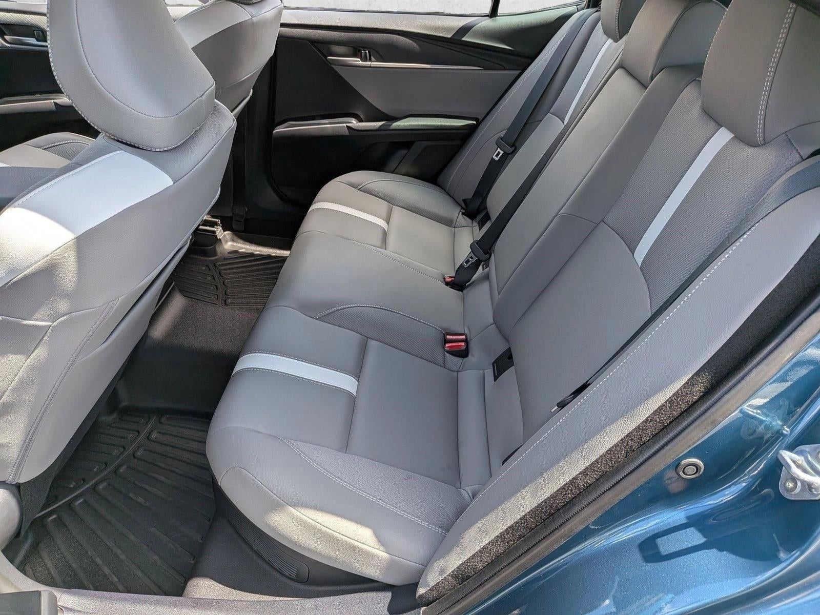 2025 Toyota Camry SE (SE)