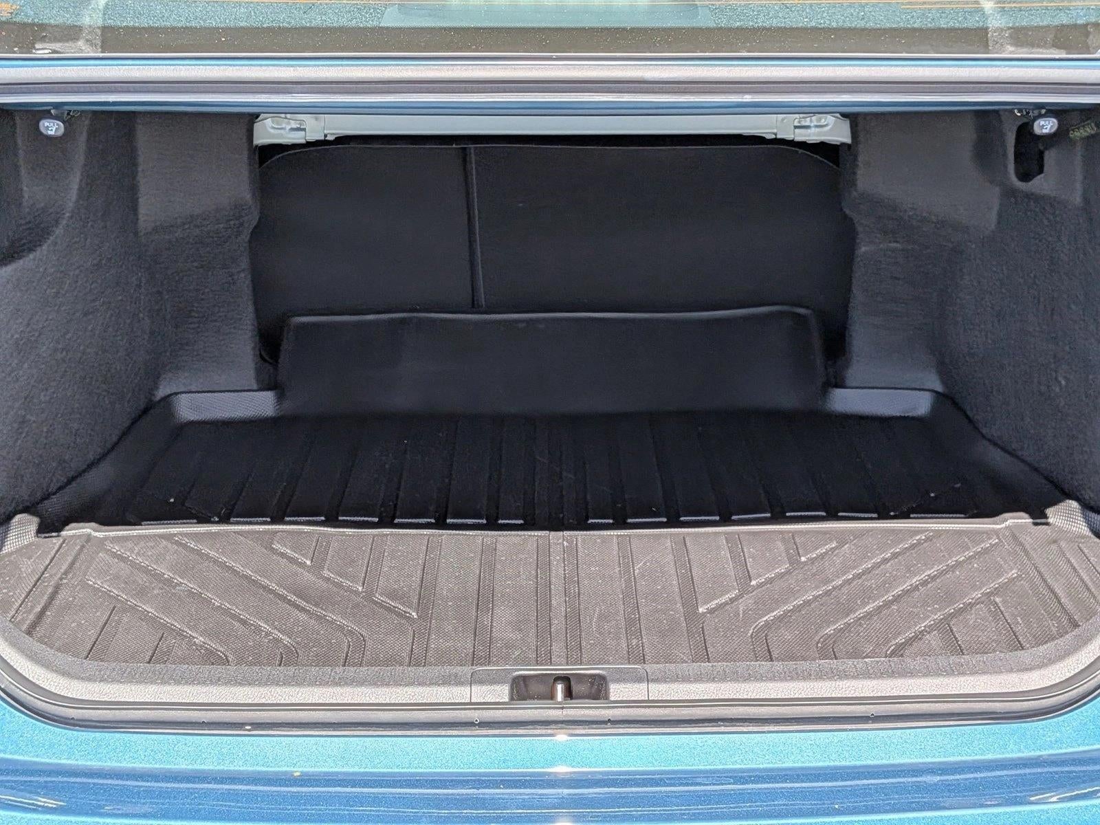 2025 Toyota Camry SE (SE)