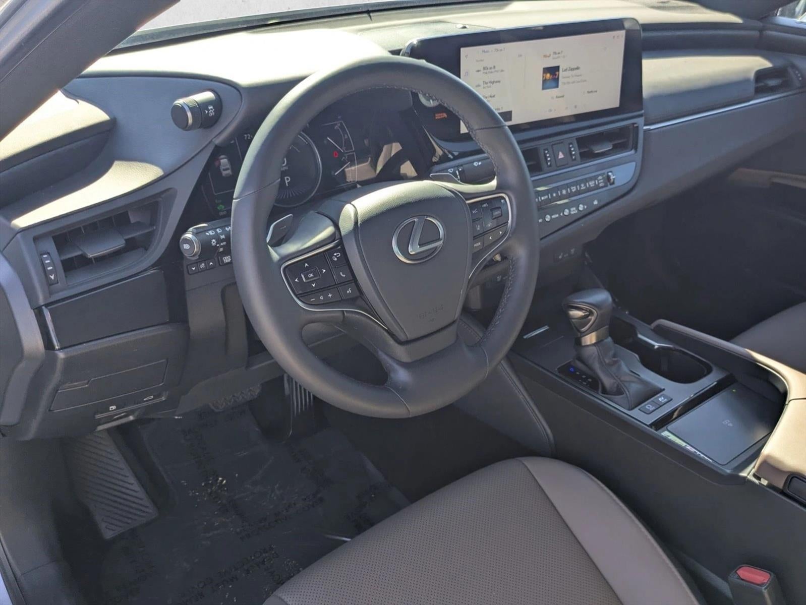 2023 Lexus ES 300h FWD