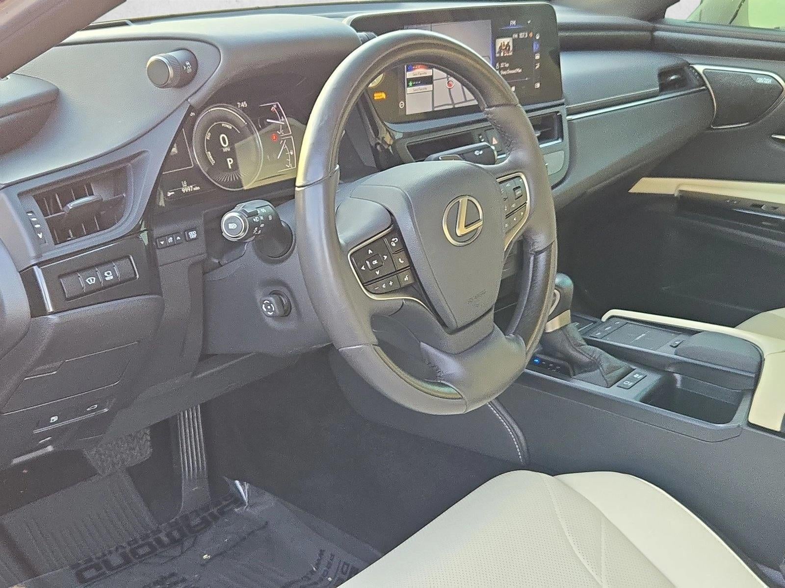 2022 Lexus ES 300h Ultra Luxury FWD