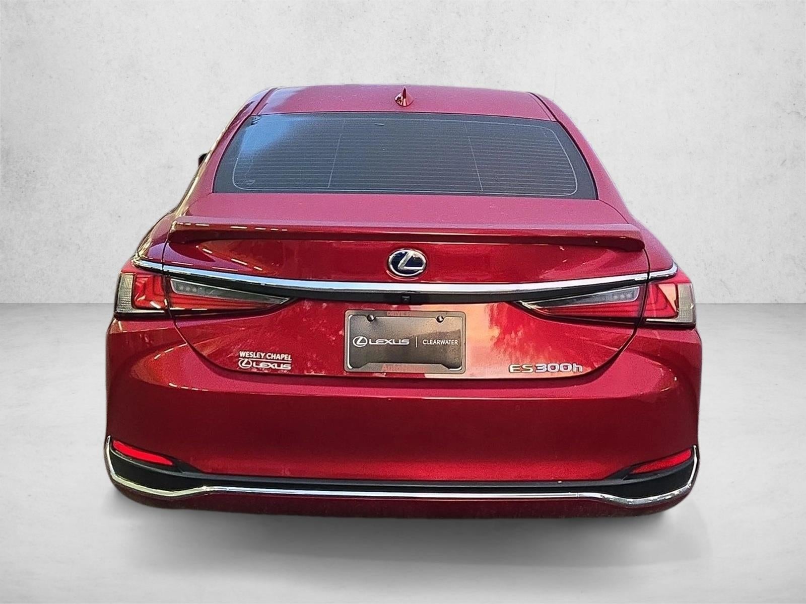 2022 Lexus ES 300h Ultra Luxury FWD