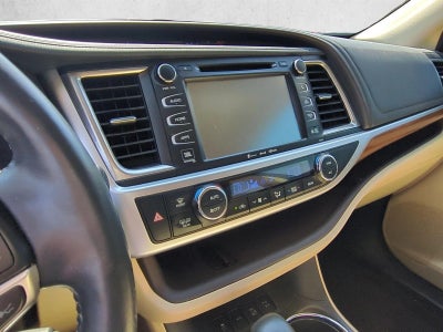 2017 Toyota Highlander Limited Platinum V6 AWD (Natl)