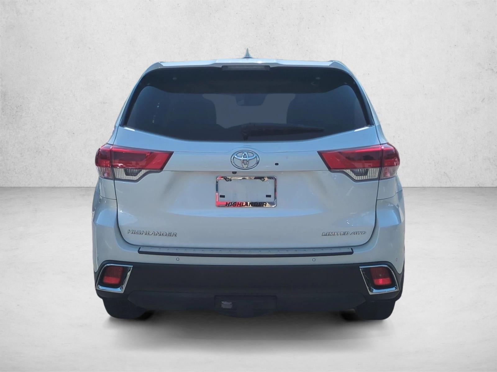 2017 Toyota Highlander Limited Platinum V6 AWD (Natl)