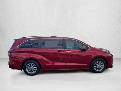 2024 Toyota Sienna XLE FWD 8-Passenger (Natl)