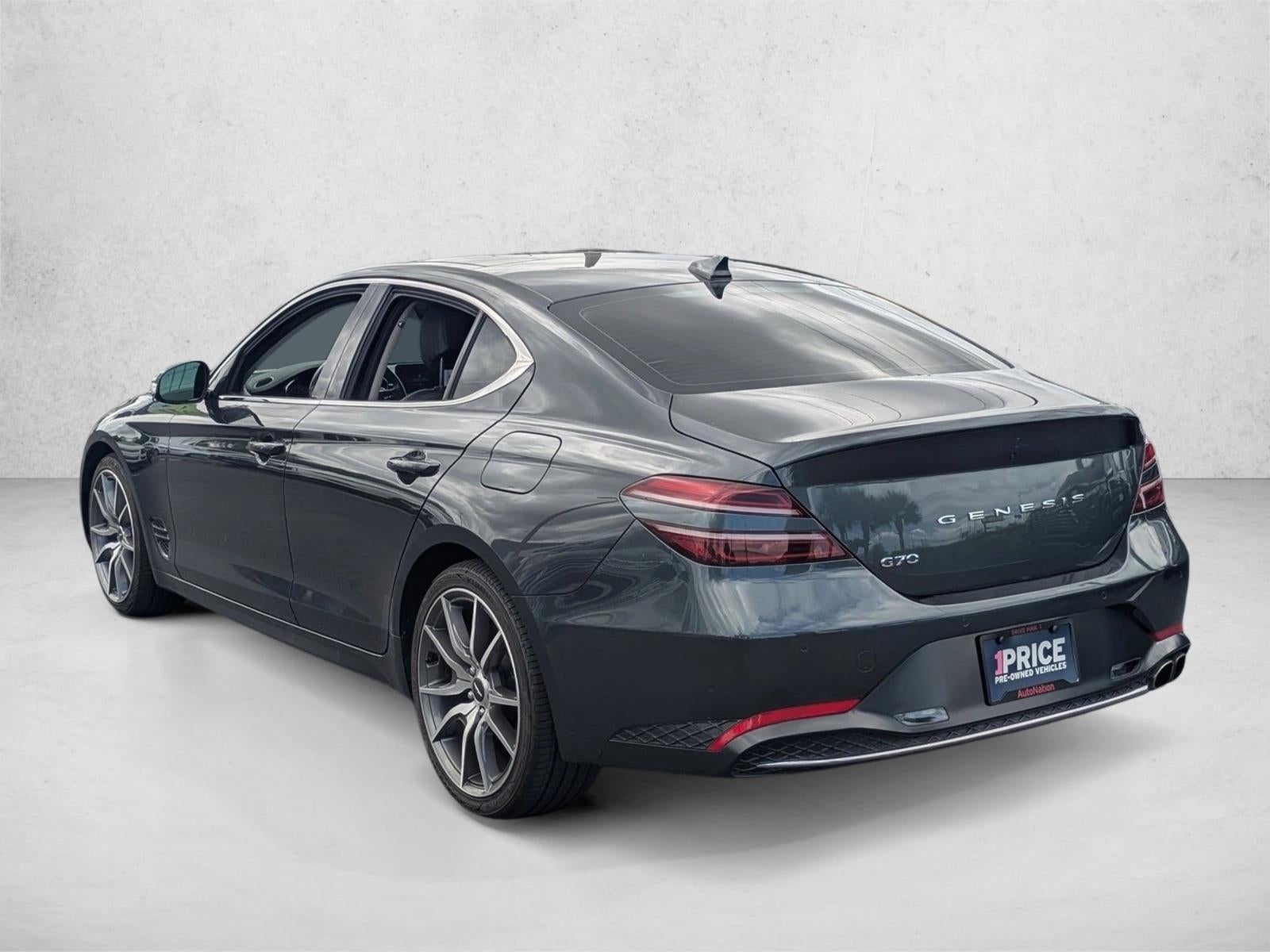 2022 Genesis G70 2.0T RWD