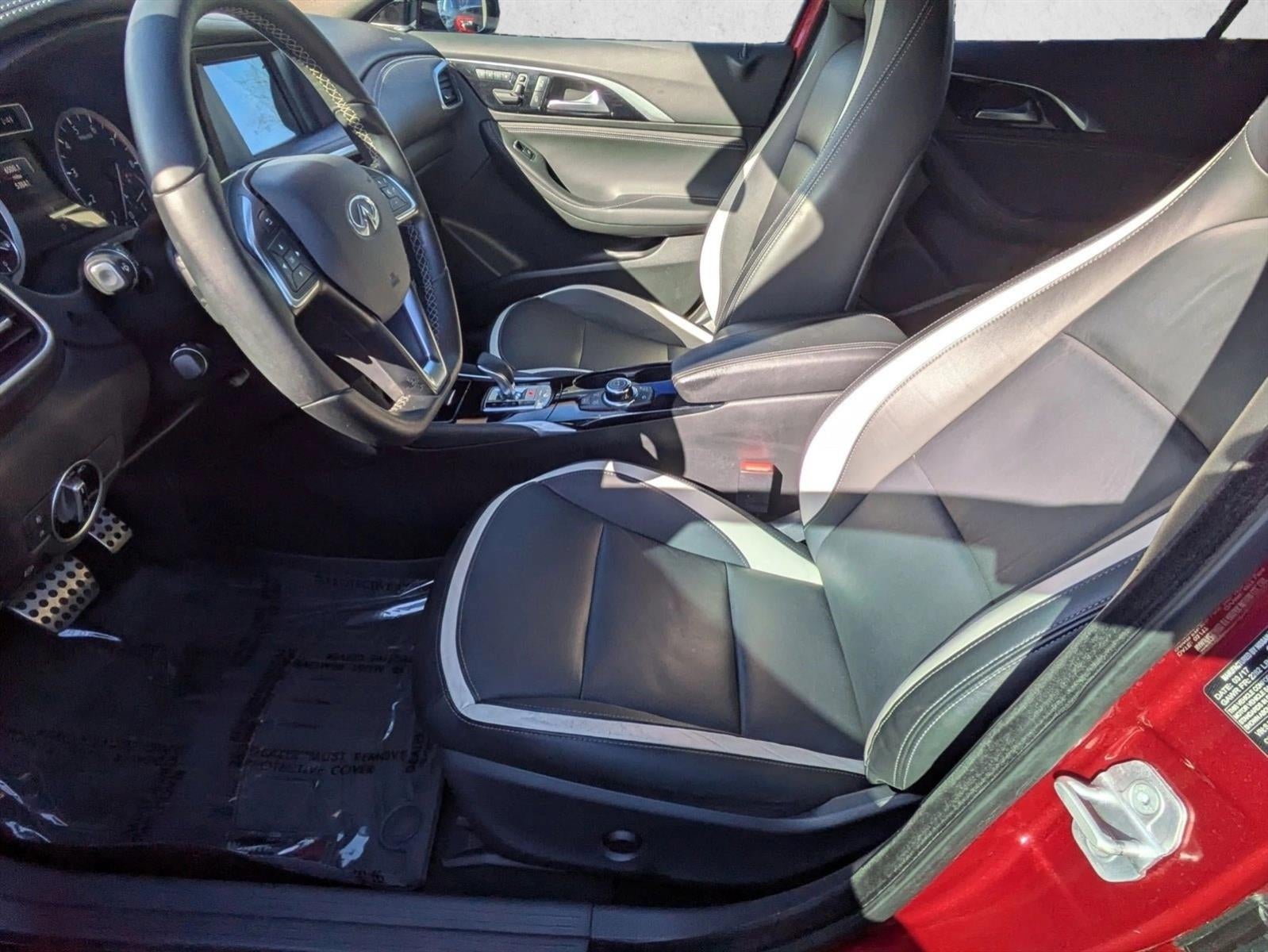 2018 INFINITI QX30 Sport FWD