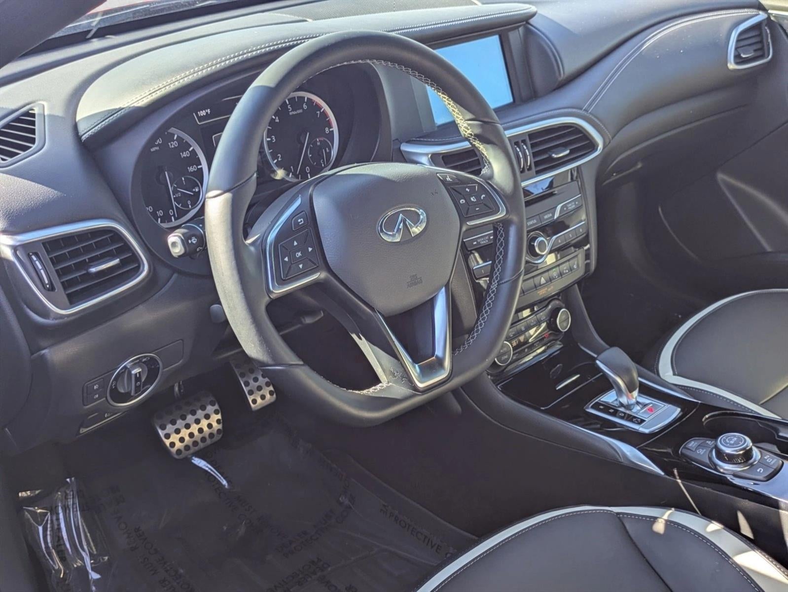 2018 INFINITI QX30 Sport FWD