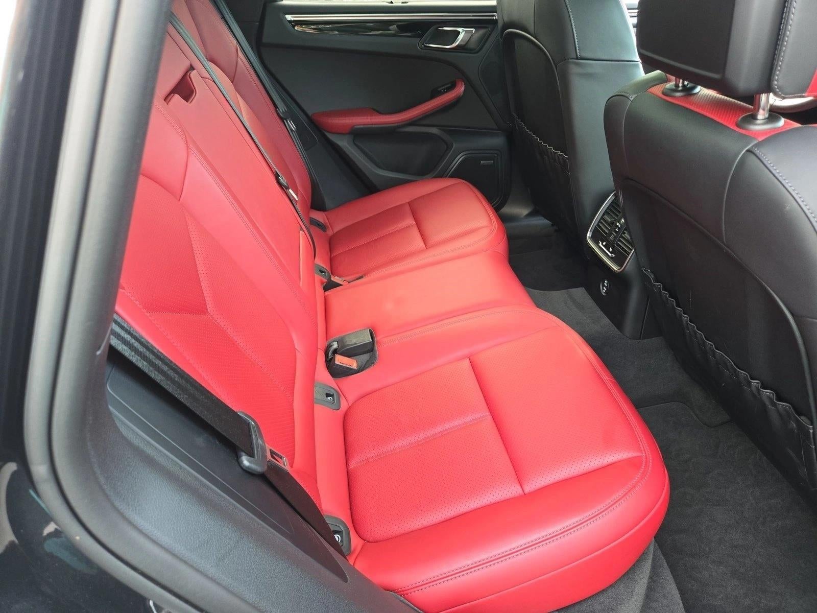 2025 Porsche Macan AWD
