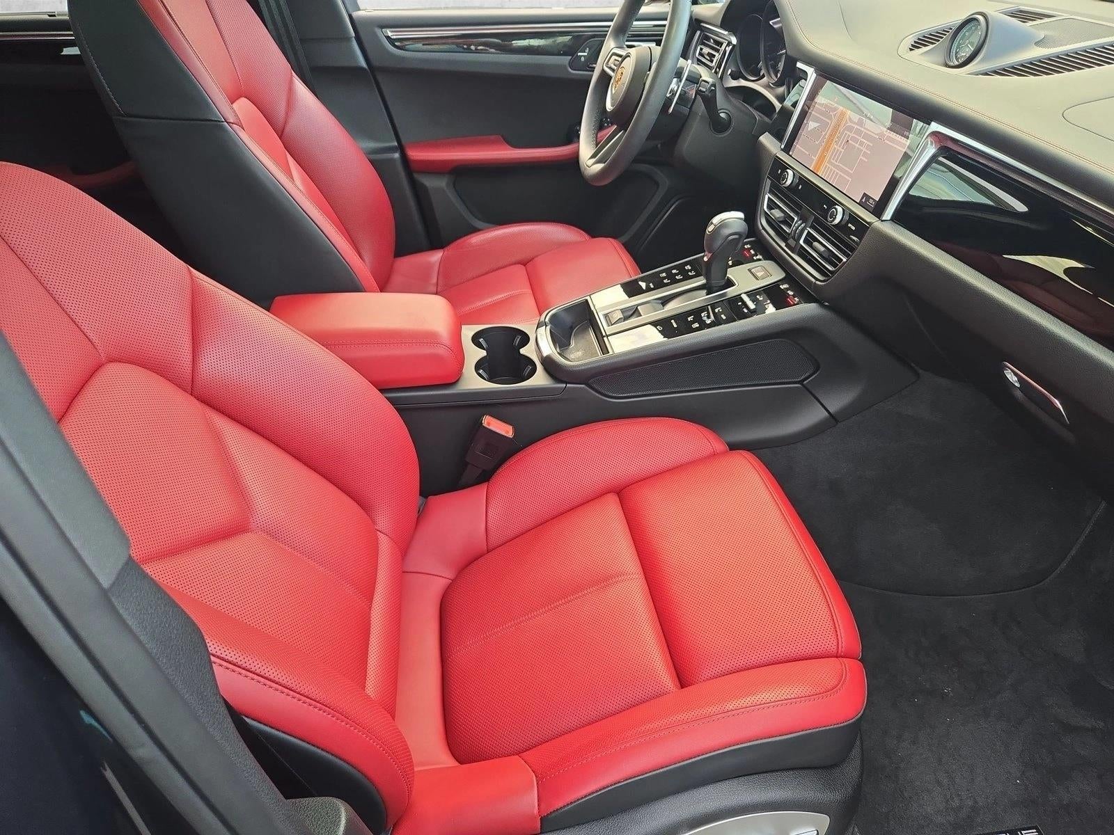 2025 Porsche Macan AWD