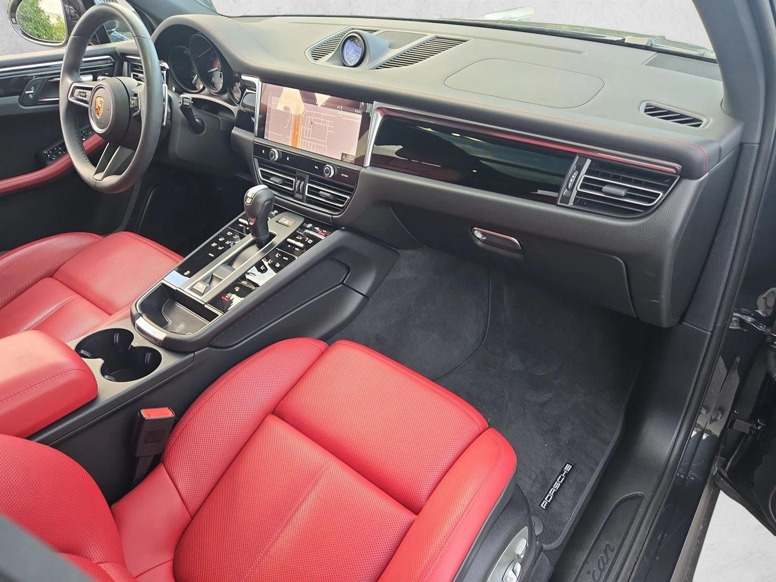2025 Porsche Macan AWD