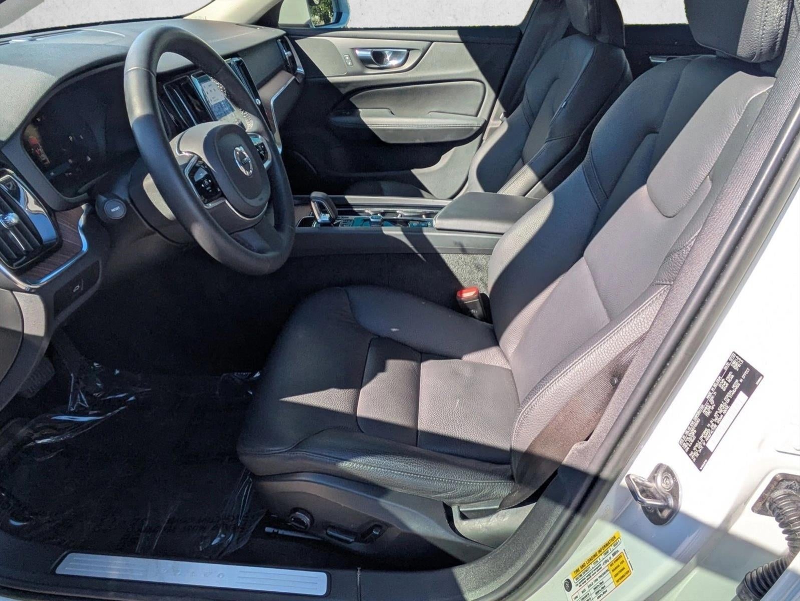 2023 Volvo V60 Cross Country B5 AWD Plus