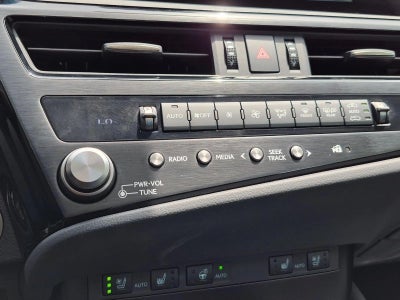 2025 Lexus ES 300h FWD