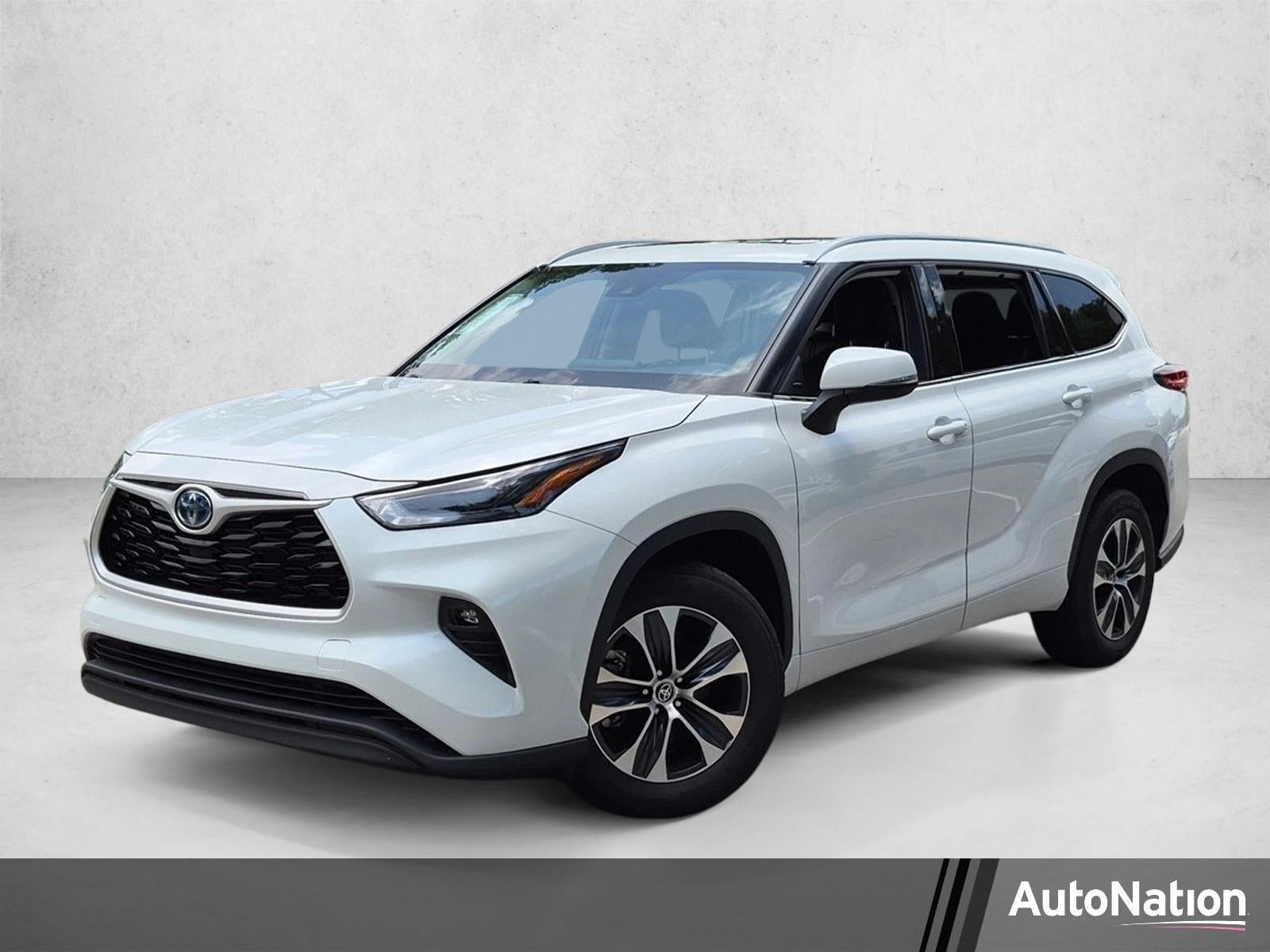2022 Toyota Highlander Hybrid XLE FWD (Natl)