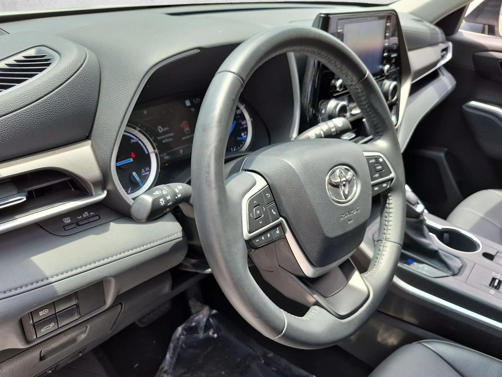 2022 Toyota Highlander Hybrid XLE FWD (Natl)