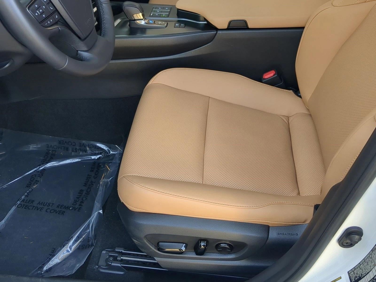 2025 Lexus UX 300h FWD