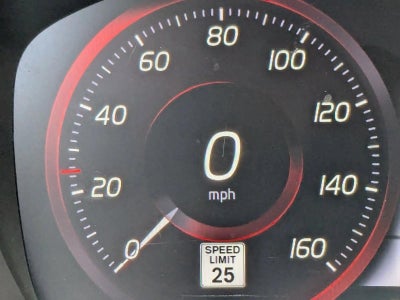 2019 Volvo XC40 T5 AWD Momentum