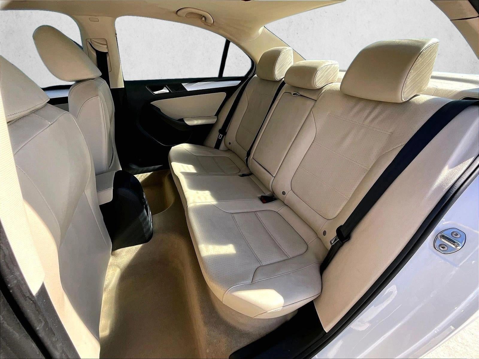 2013 Volkswagen Jetta 4dr Auto SE with Convenience Sedan