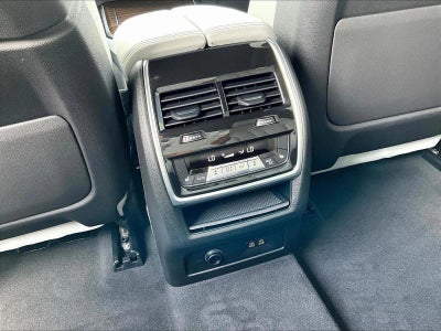 2024 BMW X7 xDrive40i Sports Activity Vehicle