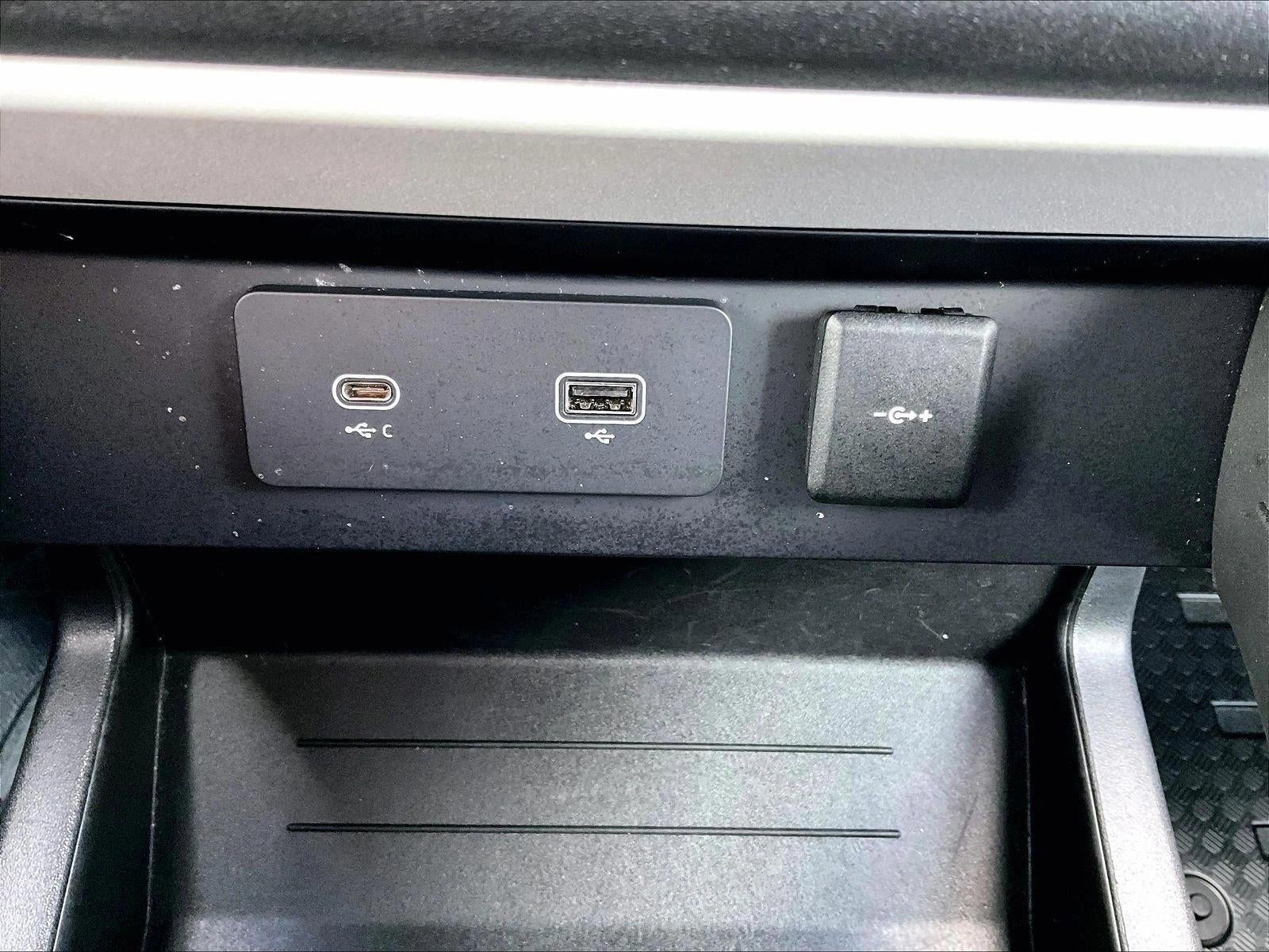 2024 Land Rover Defender 110 P500 SE