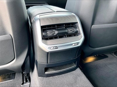 2023 BMW 760i xDrive Sedan