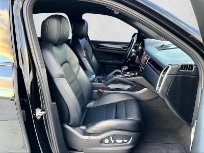 2020 Porsche Cayenne E-Hybrid AWD