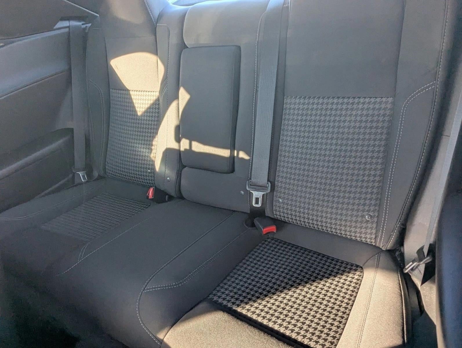 2019 Dodge Challenger SXT RWD