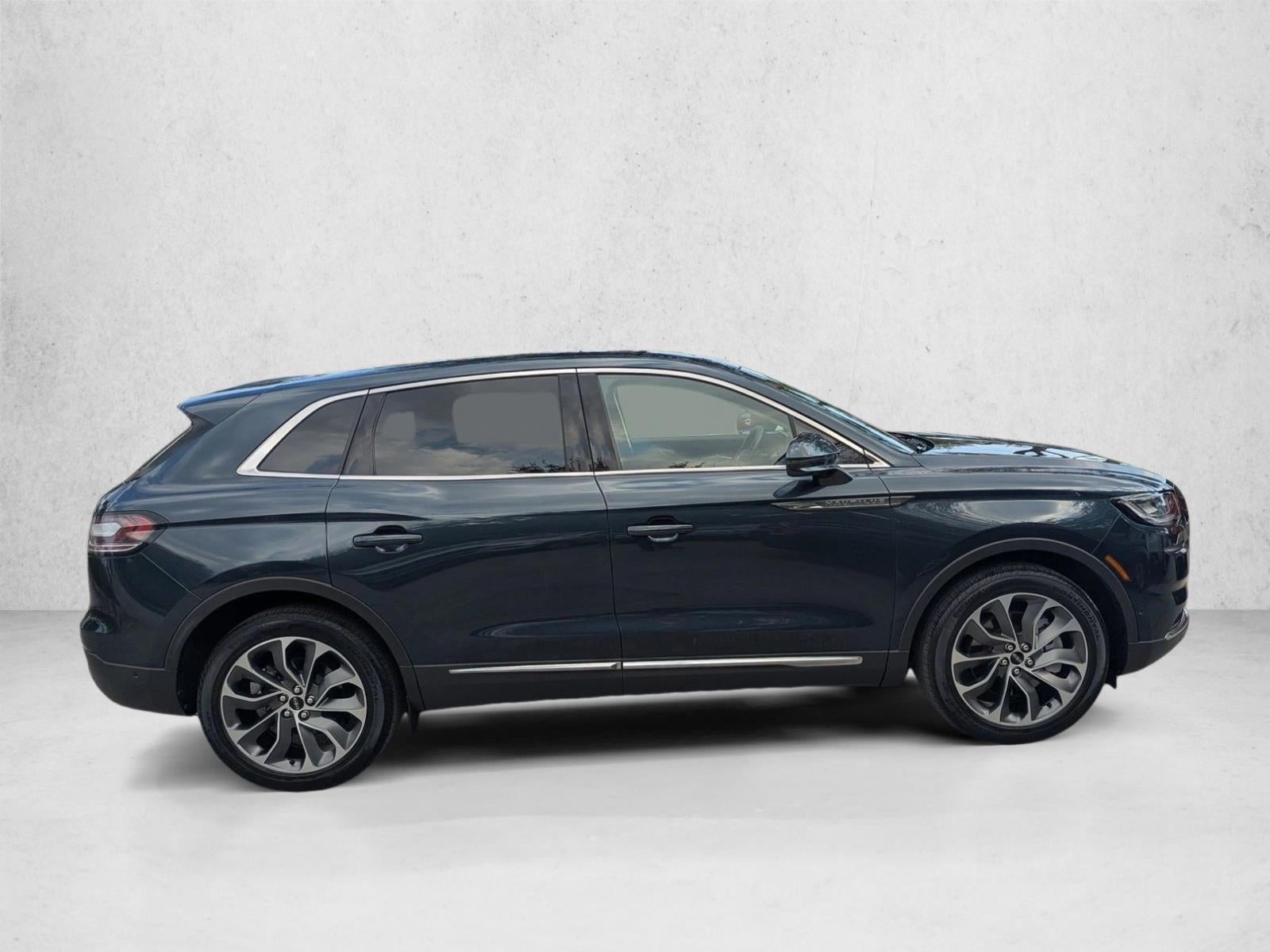 2022 Lincoln Nautilus Reserve FWD