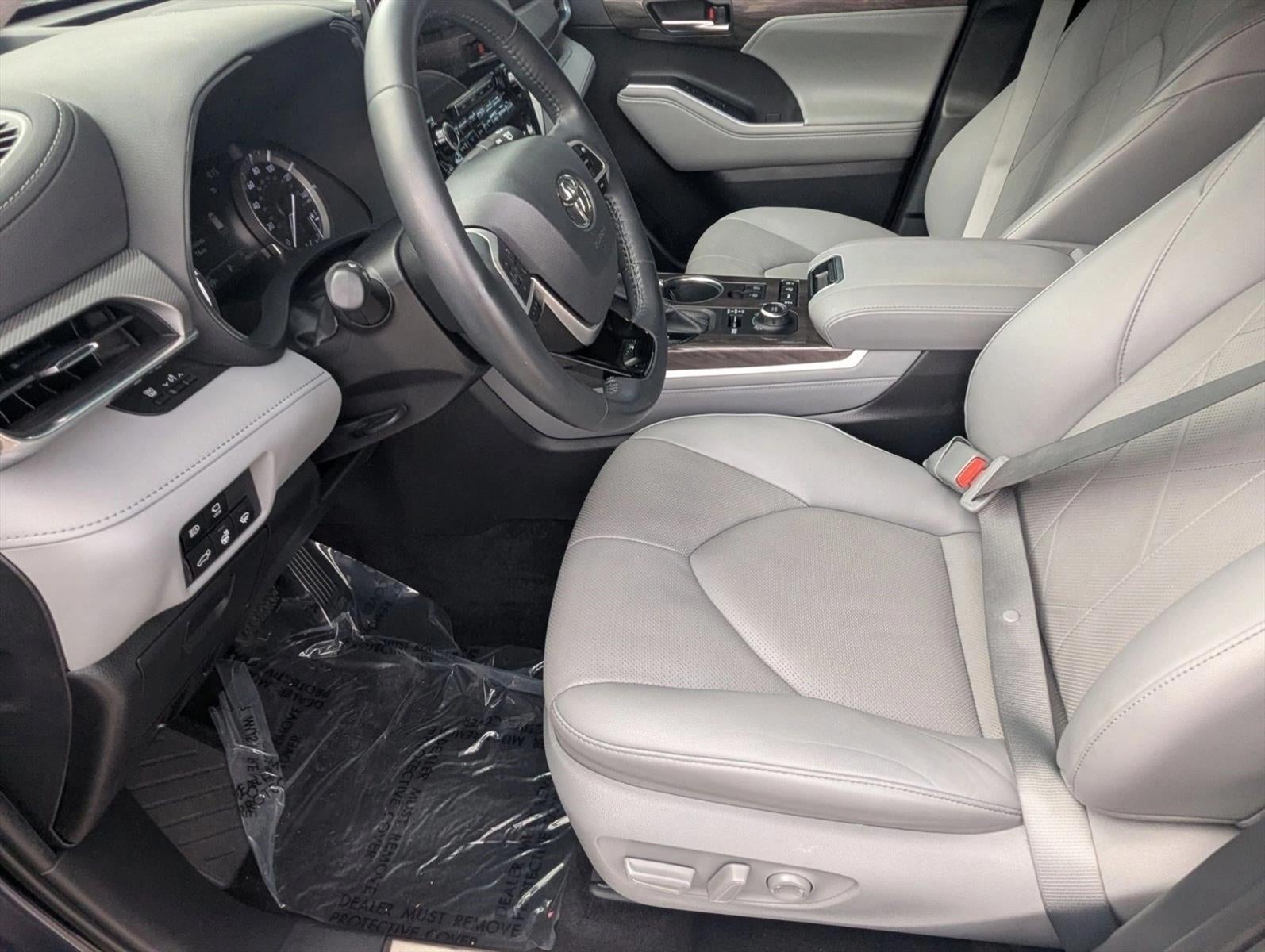 2022 Toyota Highlander Platinum AWD (Natl)