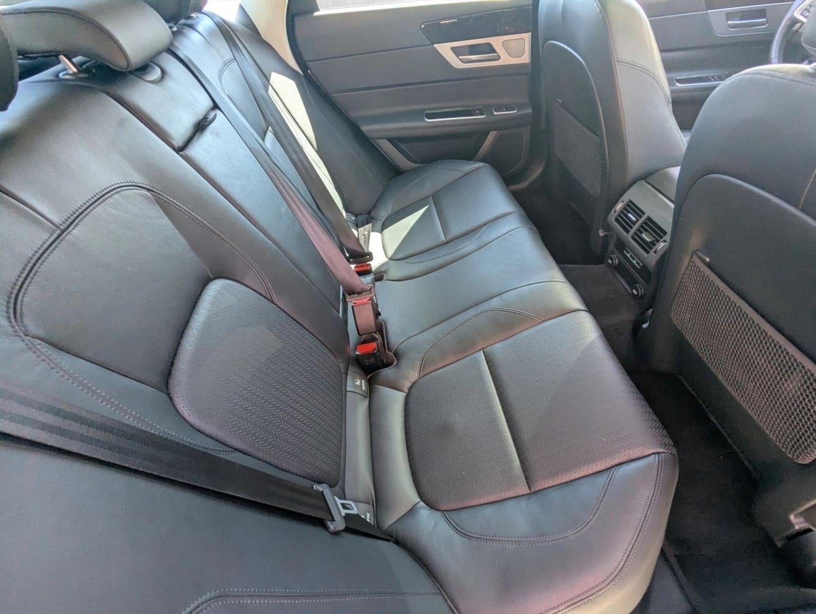 2018 Jaguar XF Sedan 35t Prestige RWD *Ltd Avail*