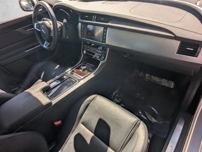 2018 Jaguar XF Sedan 35t Prestige RWD *Ltd Avail*