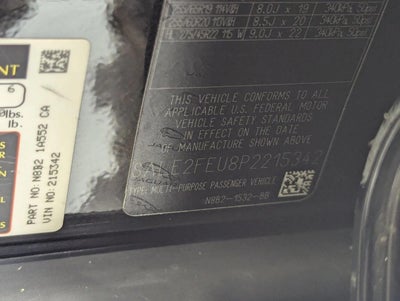 2023 Land Rover Defender 130 X-Dynamic SE AWD