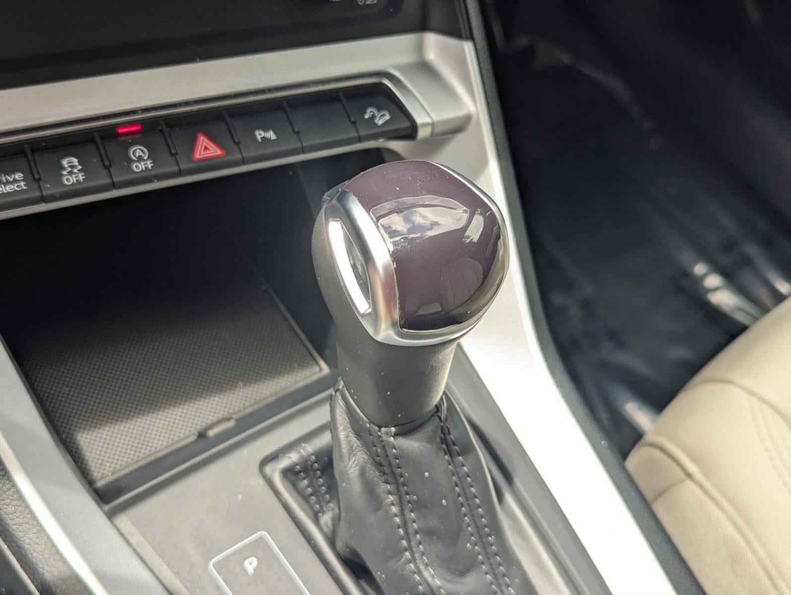2022 Audi Q3 S line Premium 45 TFSI quattro