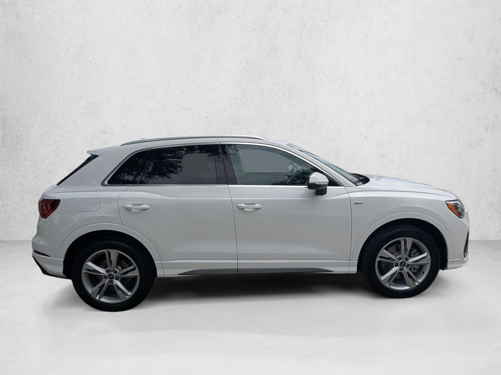 2022 Audi Q3 S line Premium 45 TFSI quattro