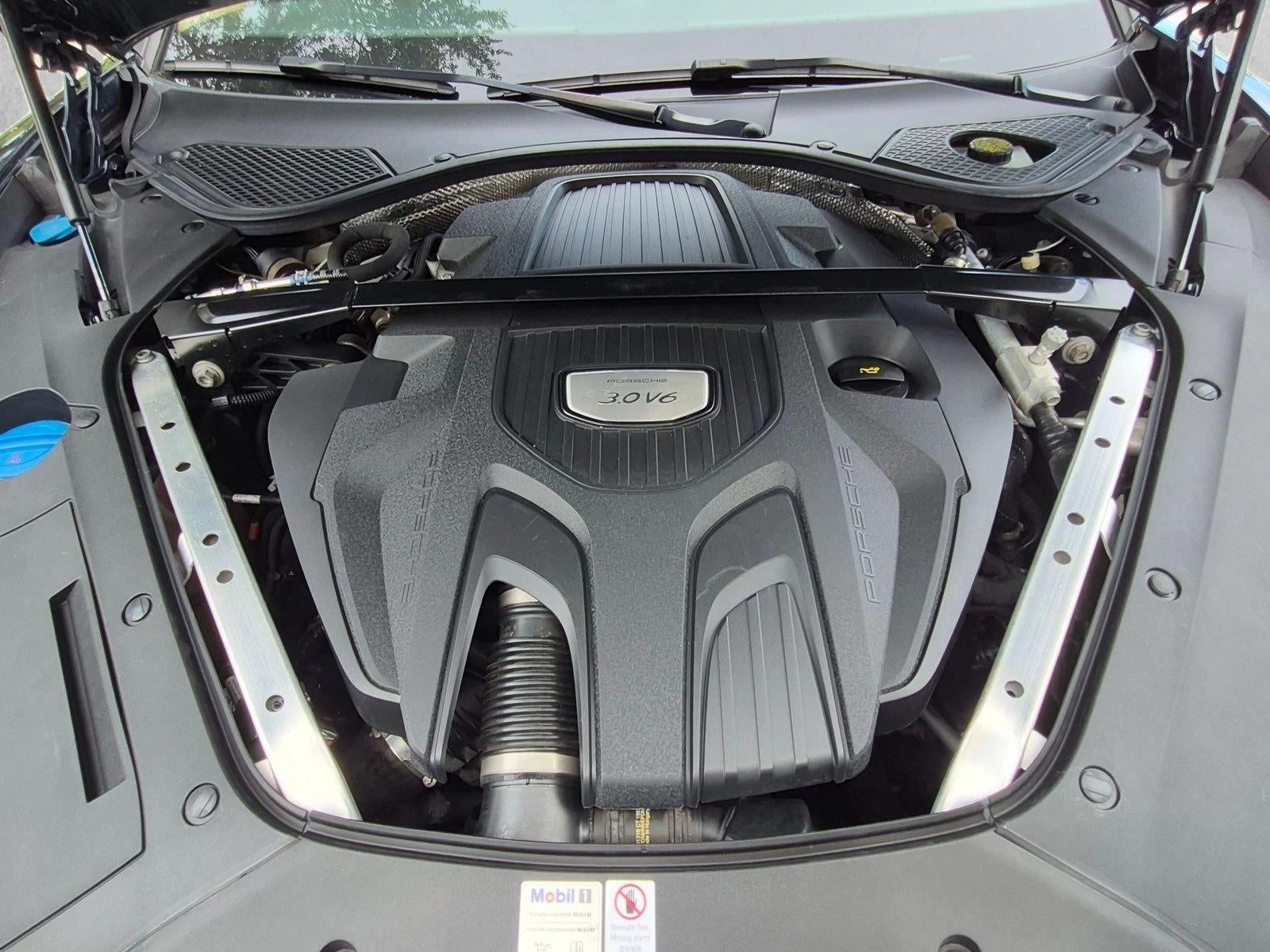 2018 Porsche Panamera 4 AWD
