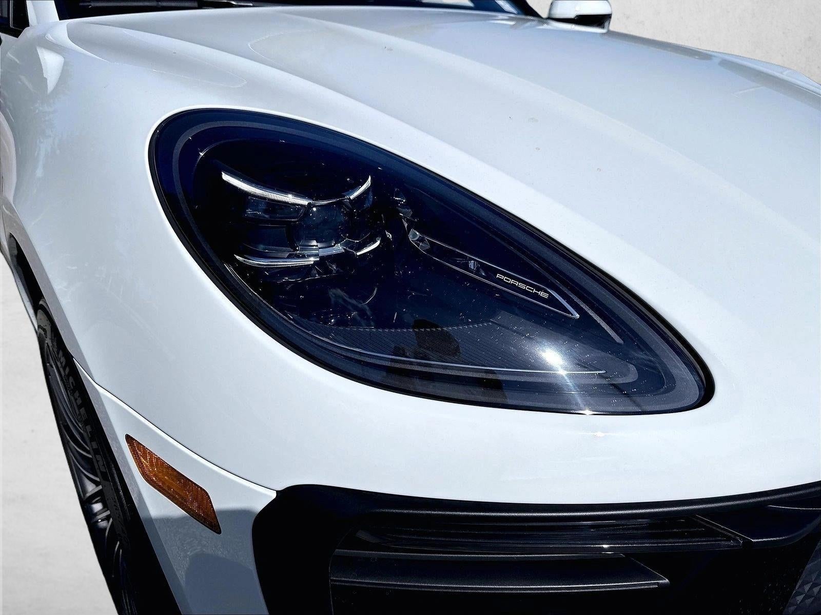 2023 Porsche Macan AWD