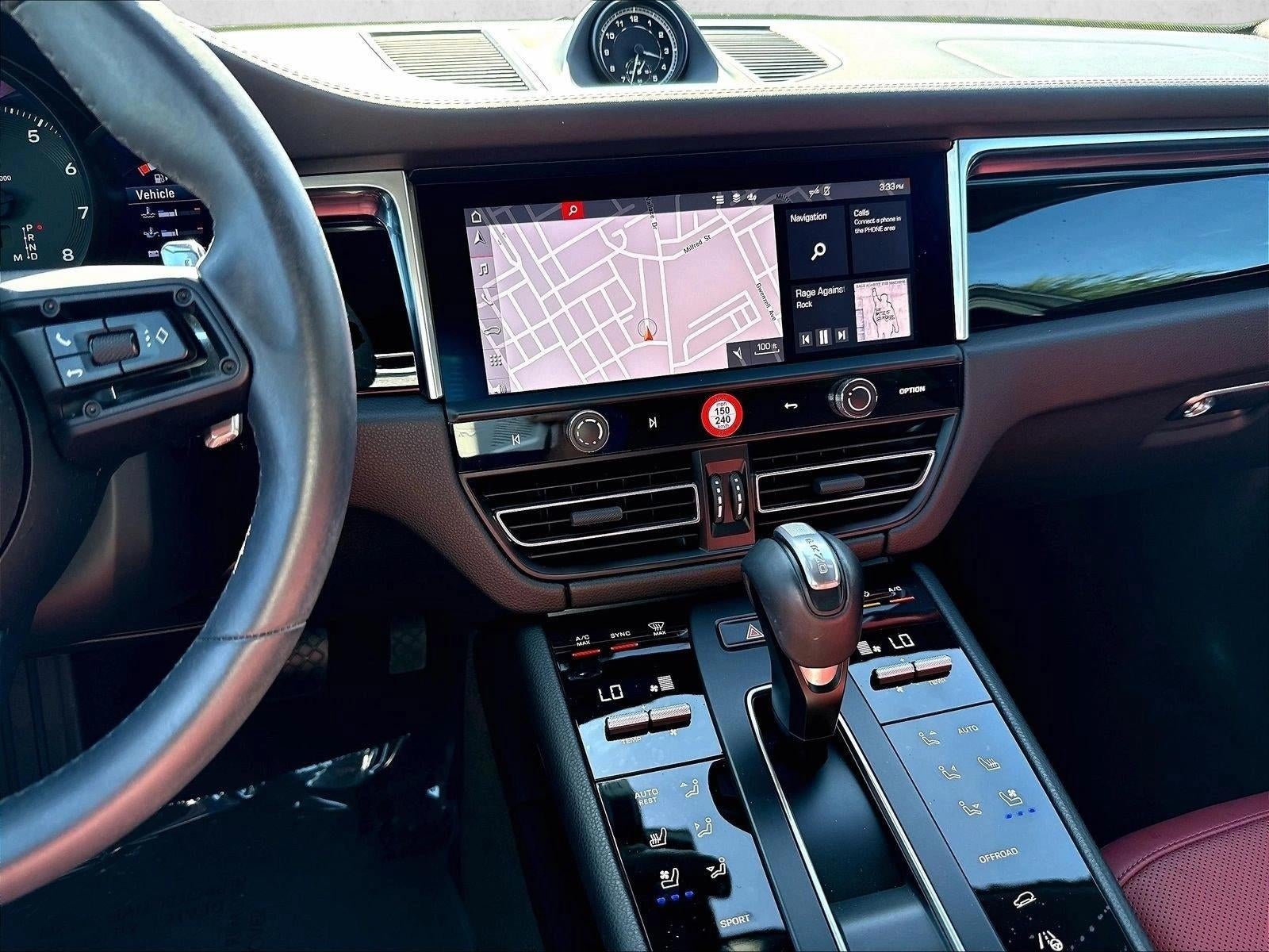 2023 Porsche Macan AWD