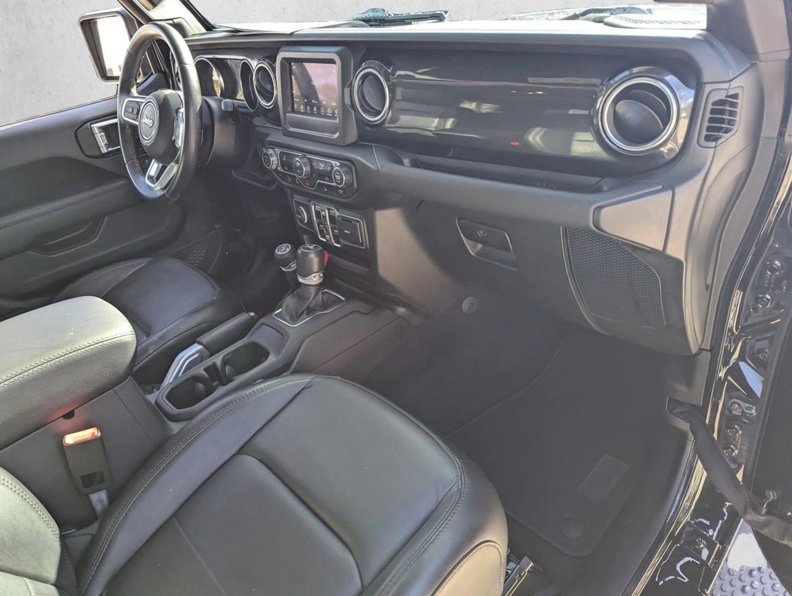 2020 Jeep Wrangler Unlimited Sahara Altitude 4x4