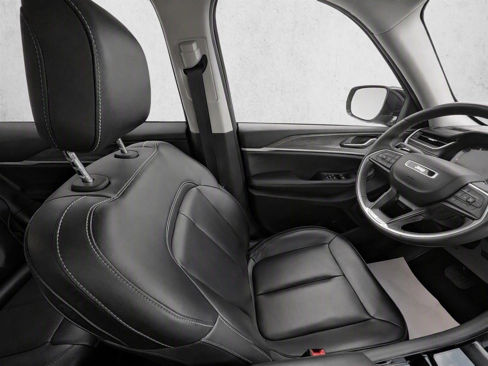 2023 Jeep Grand Cherokee Limited 4x2