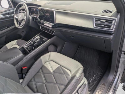 2024 Volkswagen Atlas Cross Sport 2.0T SE w/Technology 4MOTION
