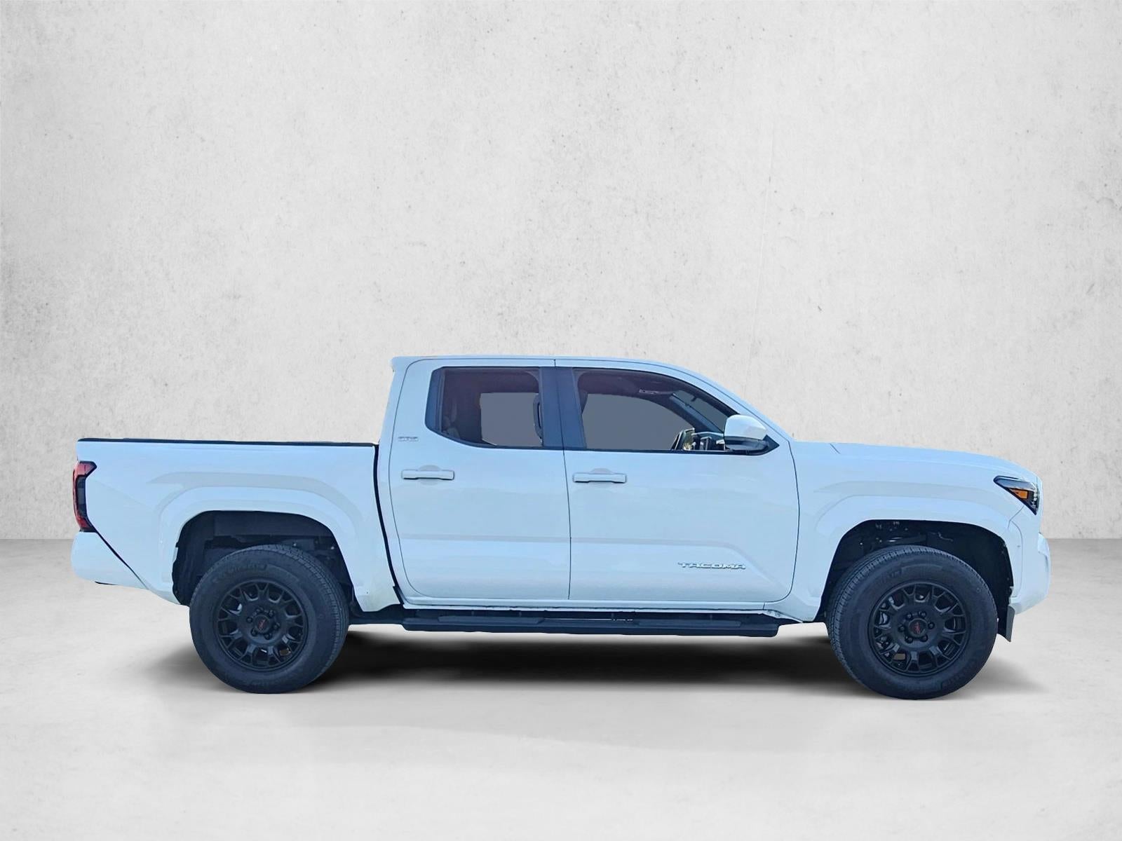 2024 Toyota Tacoma 2WD 2WD SR5 Double Cab 5' Bed AT (Natl)