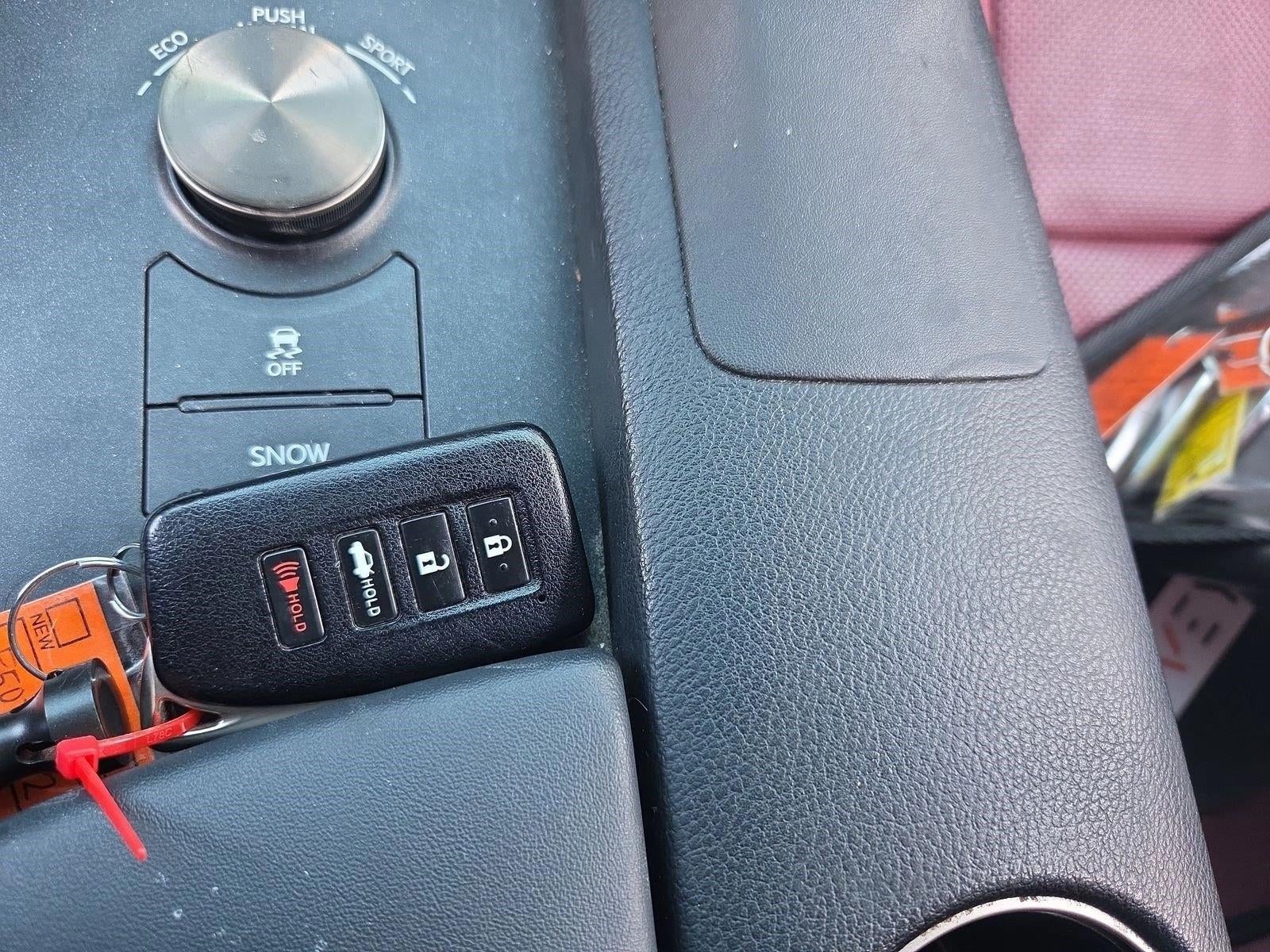 2015 Lexus IS 250 4dr Sport Sdn RWD