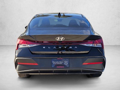 2024 Hyundai ELANTRA SEL IVT