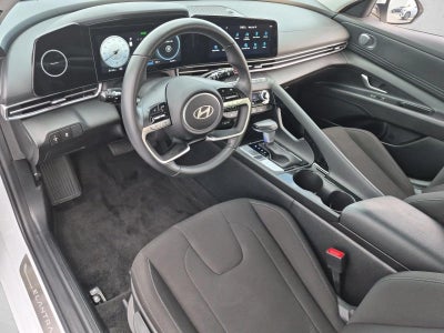 2024 Hyundai ELANTRA SEL IVT