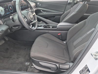 2024 Hyundai ELANTRA SEL IVT
