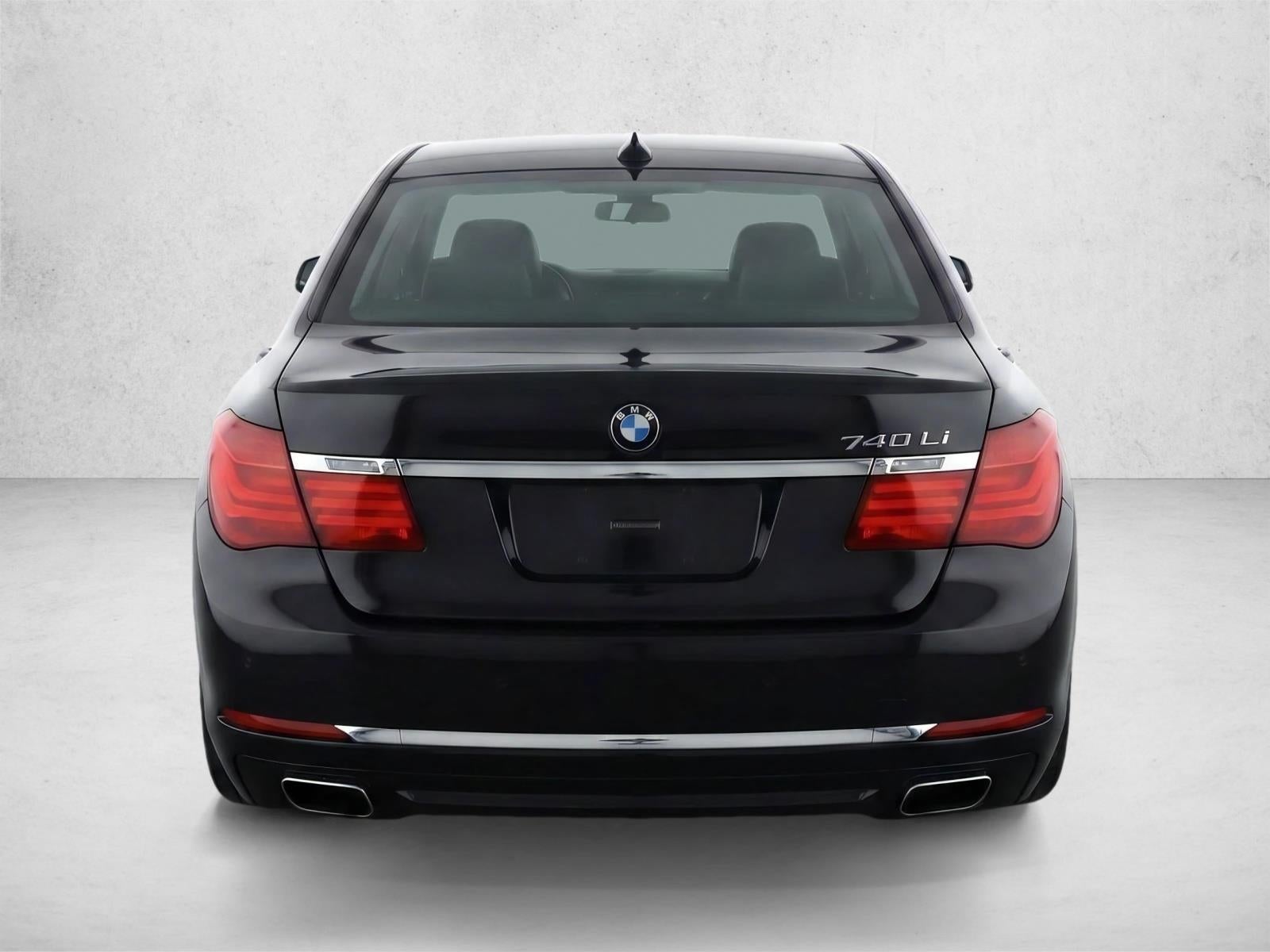 2015 BMW 740Li Sedan