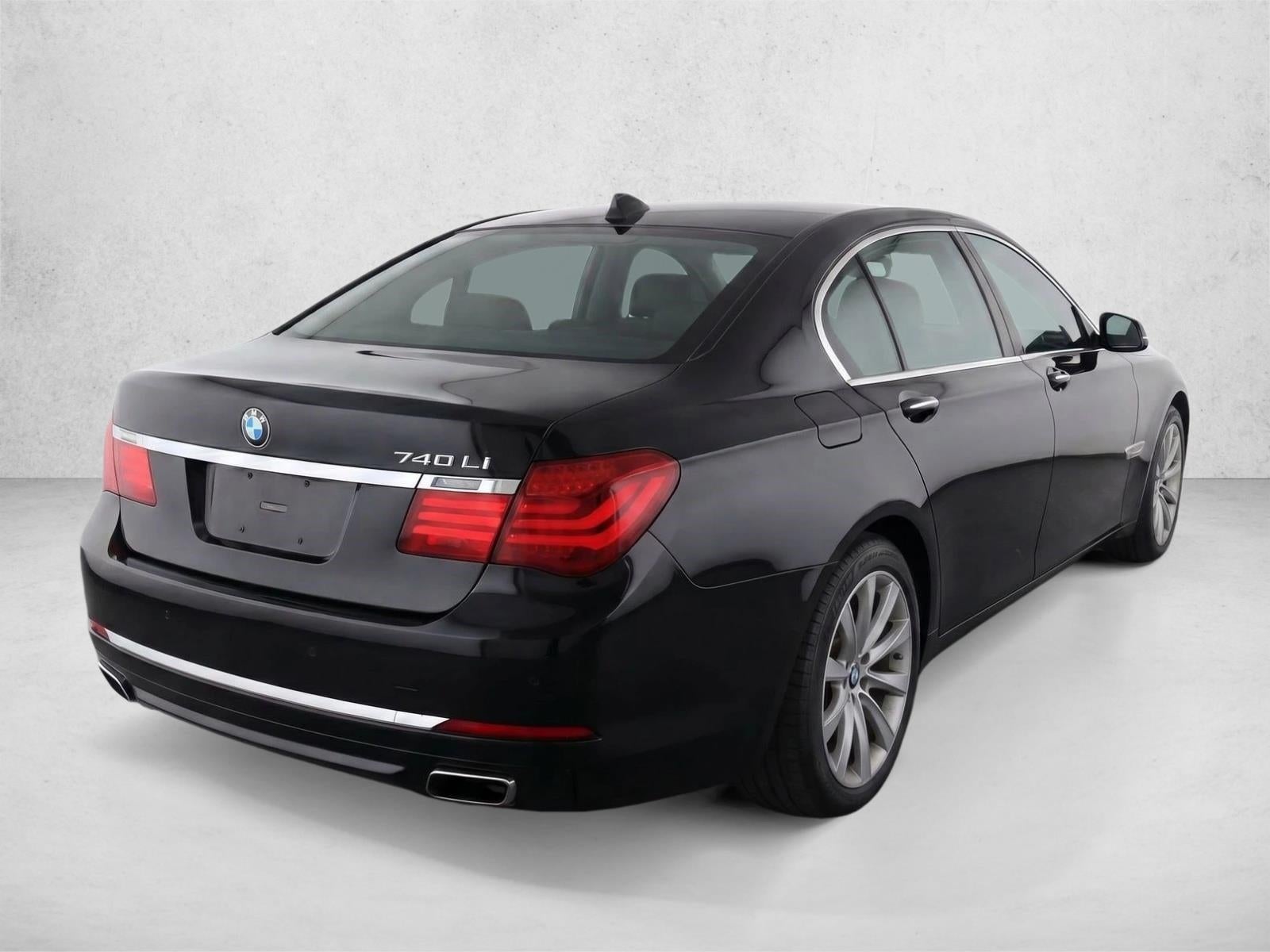 2015 BMW 740Li Sedan