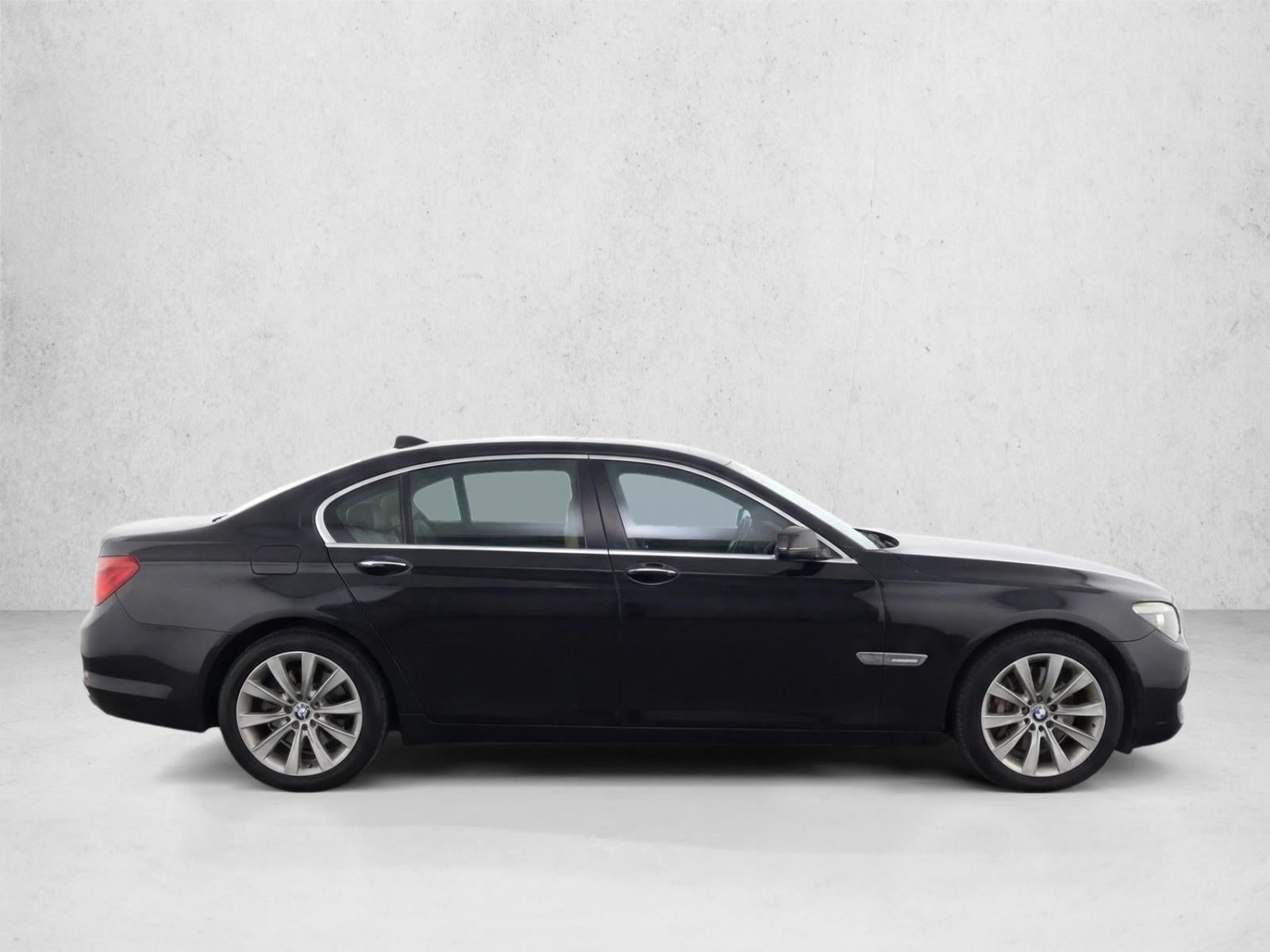 2015 BMW 740Li Sedan