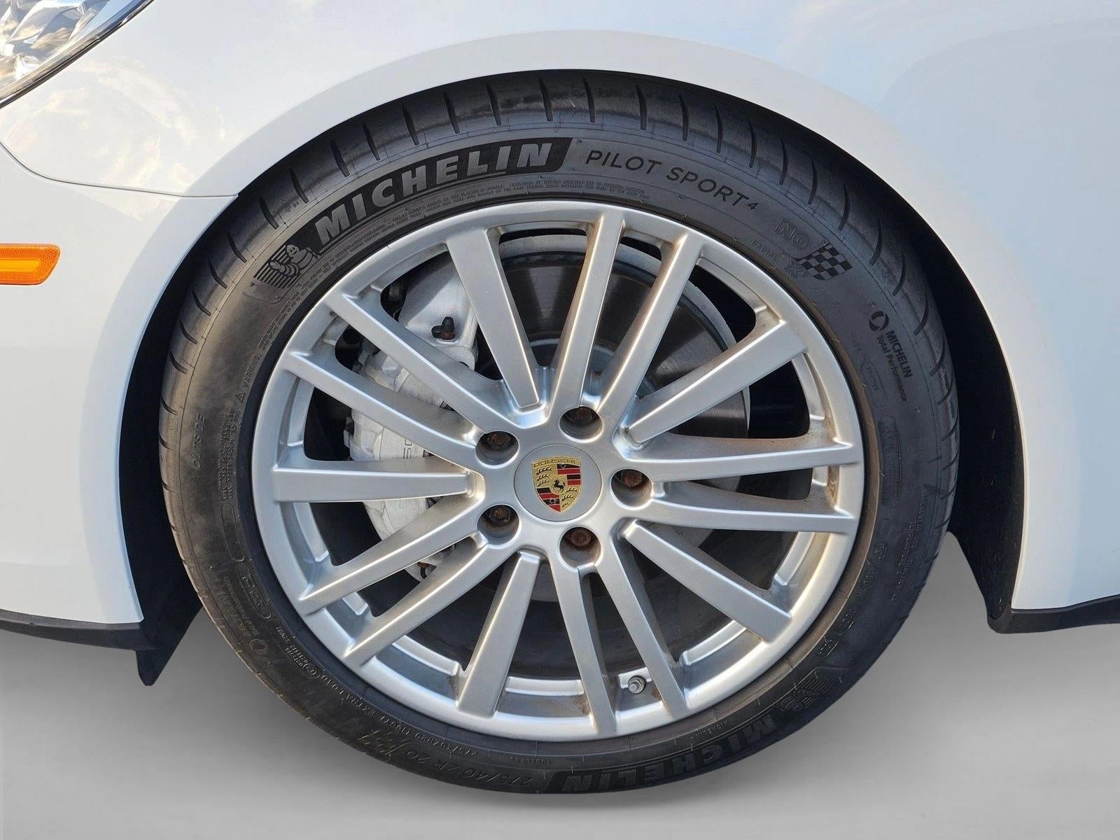 2018 Porsche Panamera 4 AWD