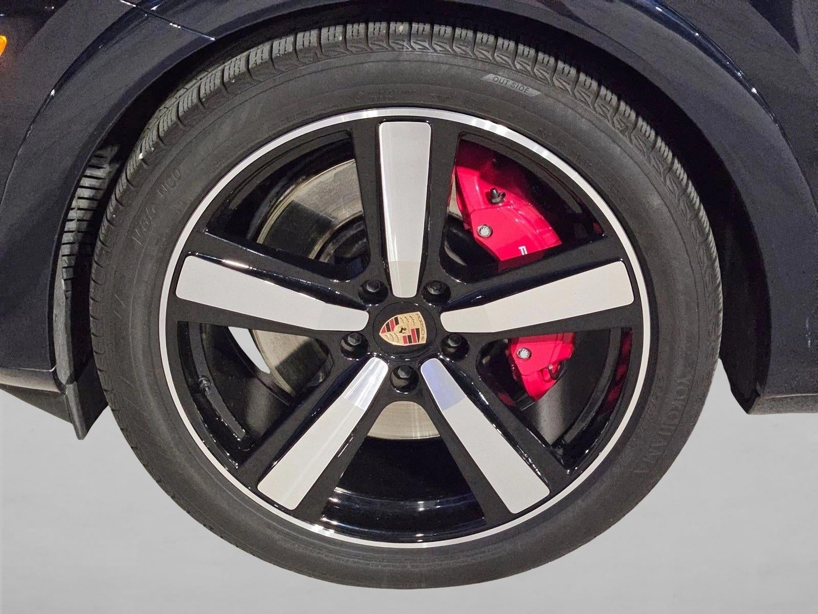 2025 Porsche Cayenne GTS Coupe AWD