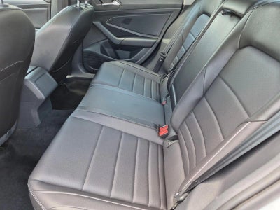 2023 Volkswagen Jetta SE Auto